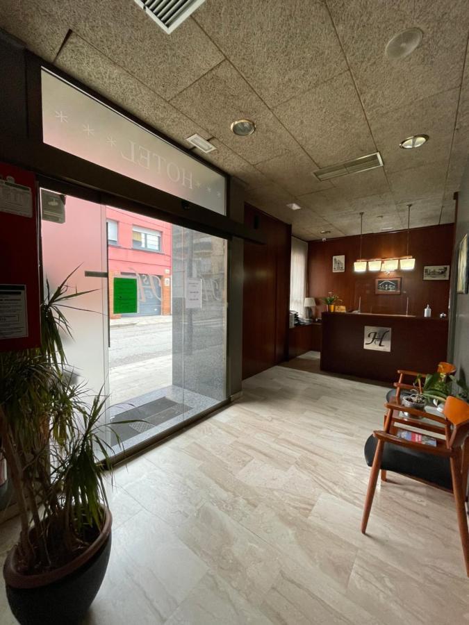 Hotel Sant Celoni Exterior photo
