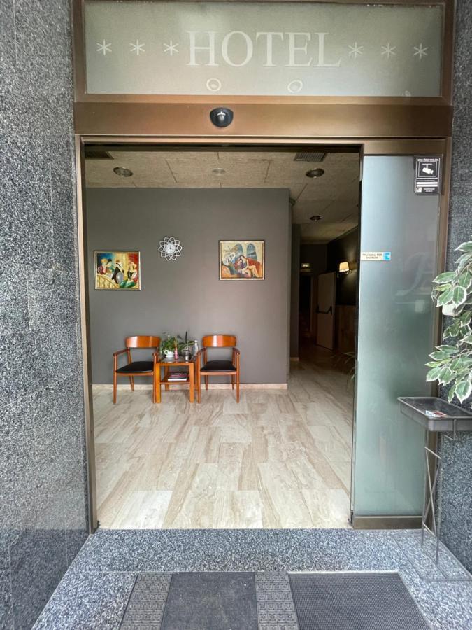 Hotel Sant Celoni Exterior photo